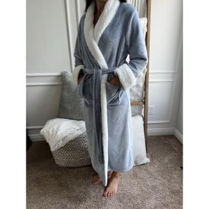 Charter Club Long Plush Robe with Pockets in Blue & White Faux Fur Trim Size M/L